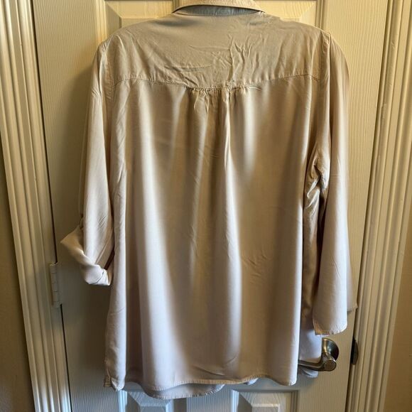 Giddy Up Glamour Embroidered Floral Blouse Top Shirt‎ Small Roll Tab Sleeve - Picture 6 of 7